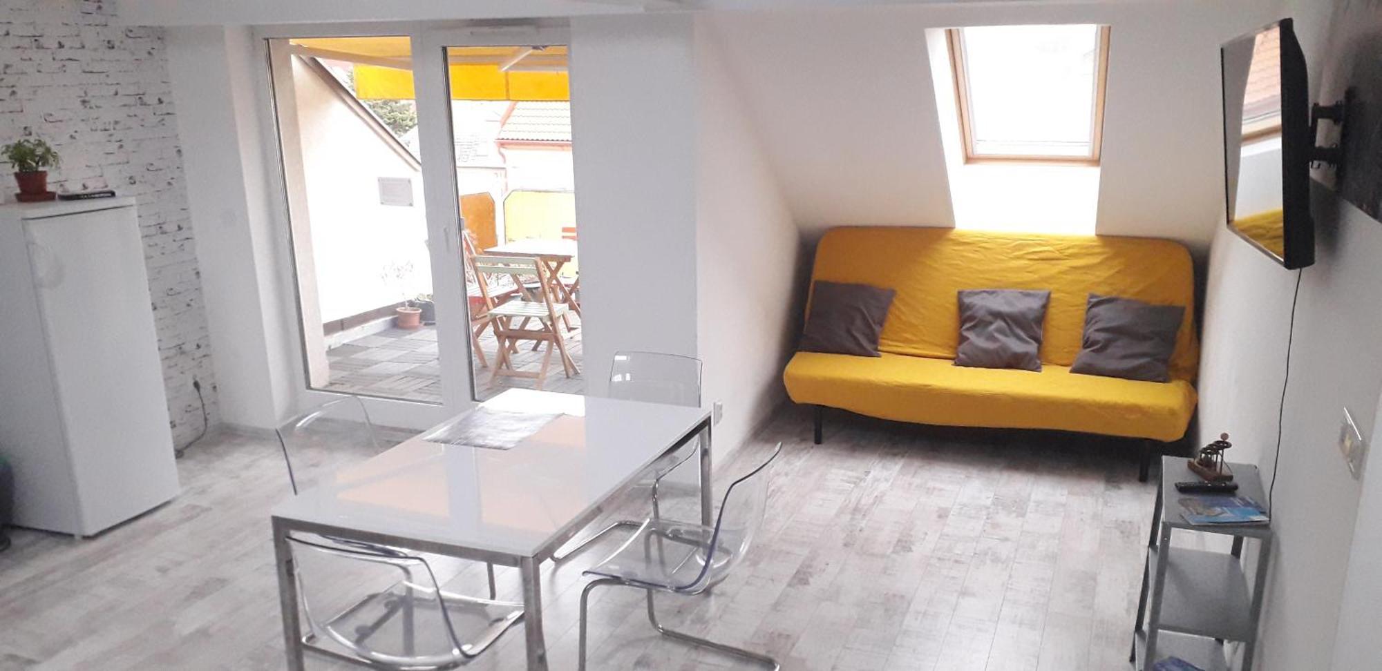 8X8 Tetoter Apartman Сегед Экстерьер фото