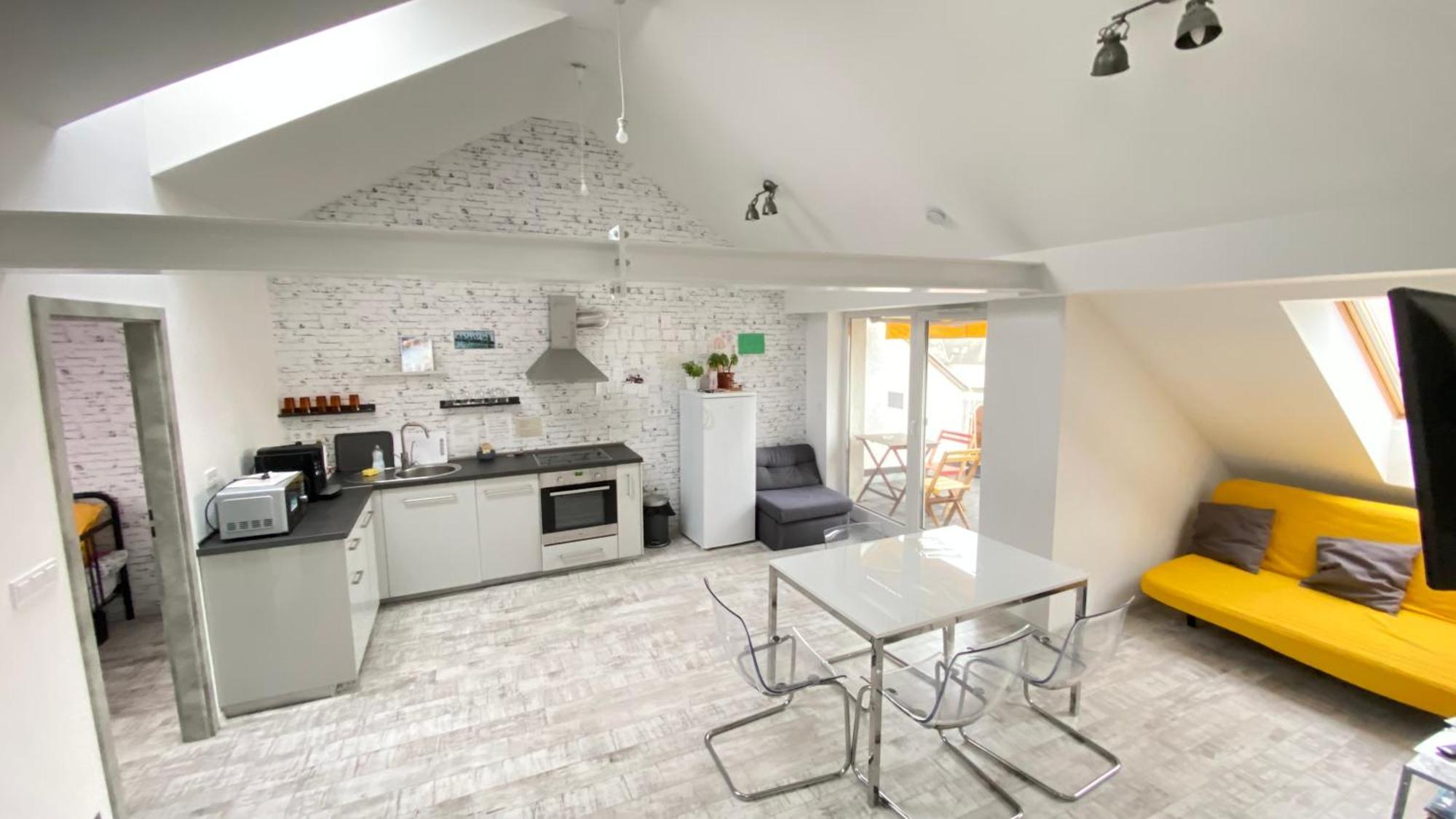 8X8 Tetoter Apartman Сегед Экстерьер фото