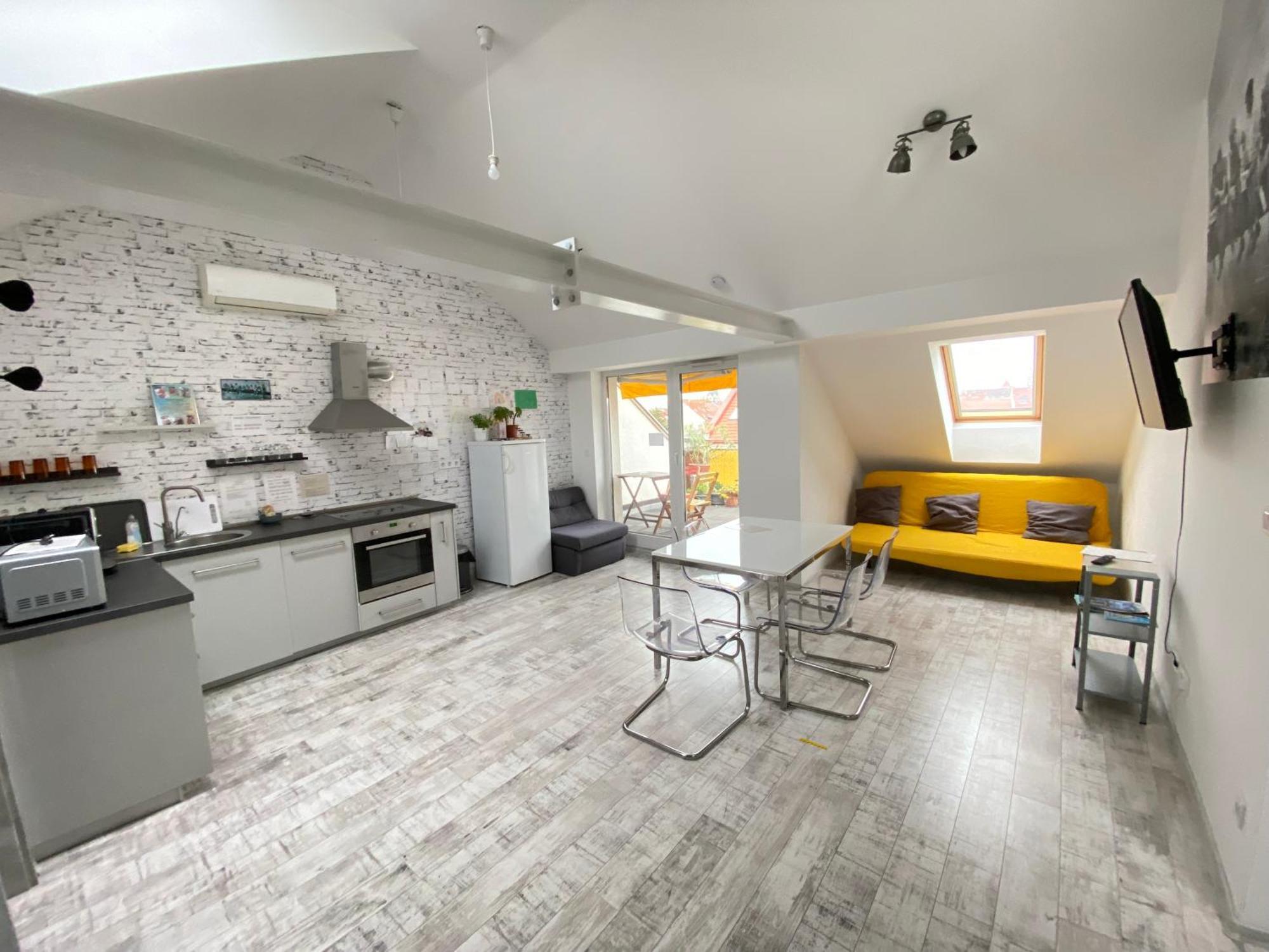 8X8 Tetoter Apartman Сегед Экстерьер фото